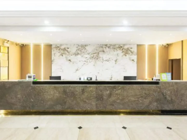 Янгиианг: Yue Hotel