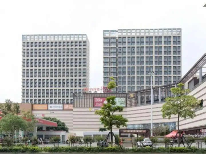 Янгиианг: Yue Hotel