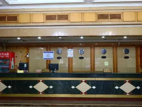 Фуян: Tiancheng Business Hotel
