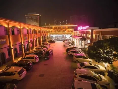 Синьсян: Guangming Garden Hotel Huixian