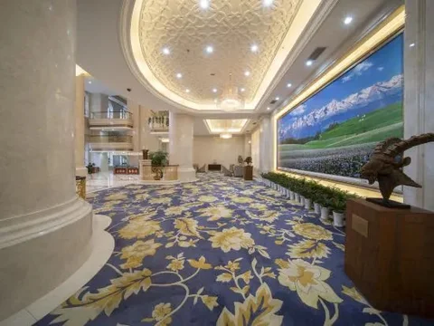 Инин: Yili Hotel