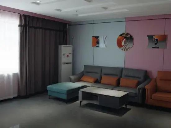 Дацин: M. Huating Hot Spring Business Hotel
