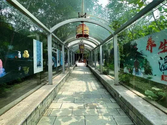 Инкоу: Gaizhou Yujingshan Hot Spring Garden Hotel