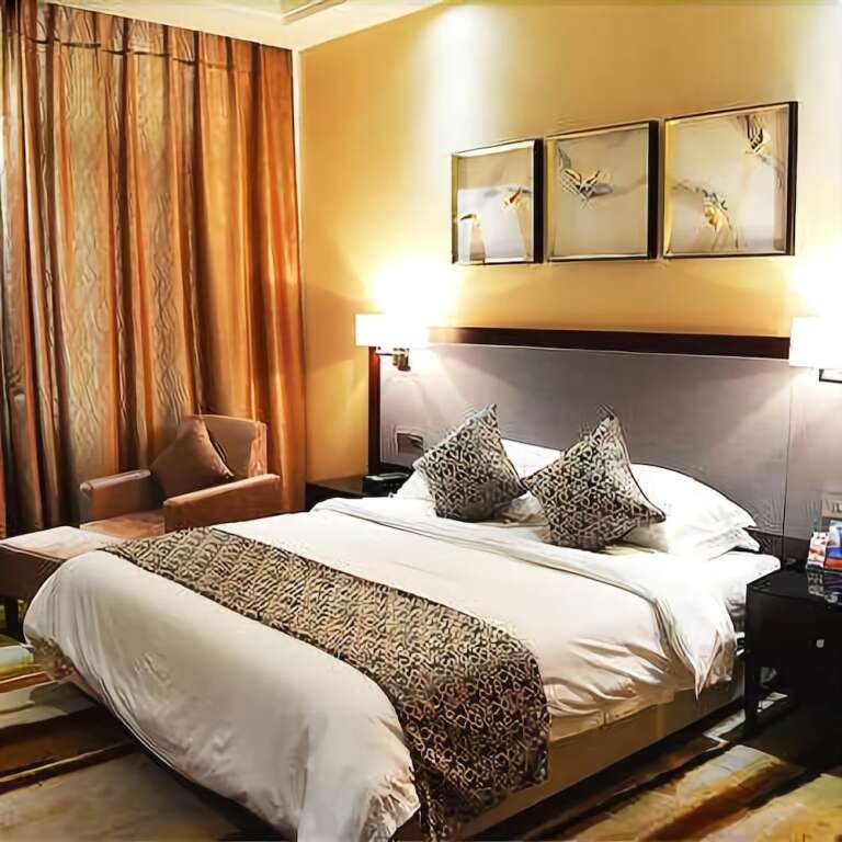 Наньян: Family Tianzhongxing Hotel Zhumadian