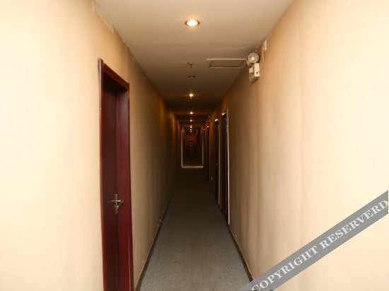 Цзинин: Silong Hotel
