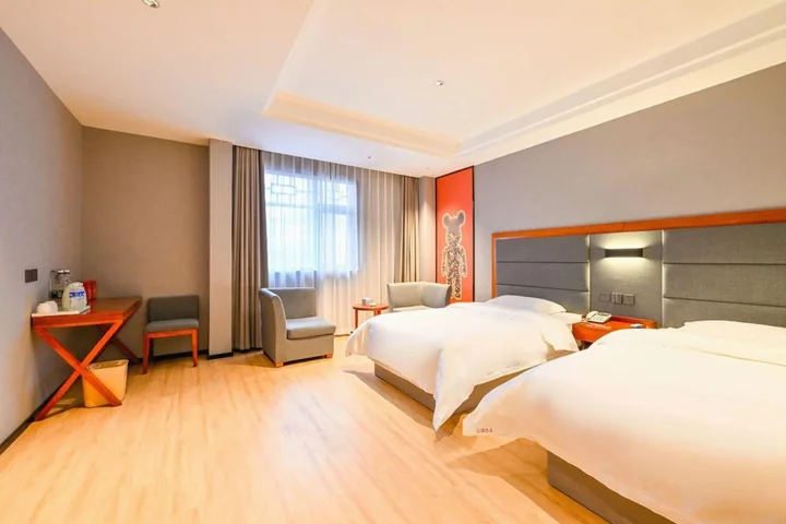 Лоян: Luoyang Lesiyuan Business Hotel (Luoqi Ancient City Lijingmen Cross Street Branch)