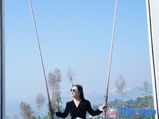 carousel image 1