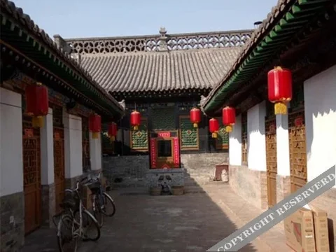 Цзиньчжун: PingYaosibenfengqingbieyuan