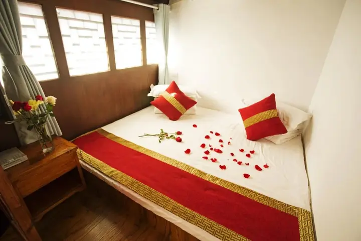 Цзиньчжун: Qigongguan Inn