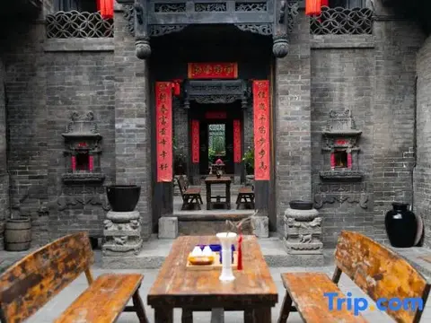 Цзиньчжун: Qigongguan Inn