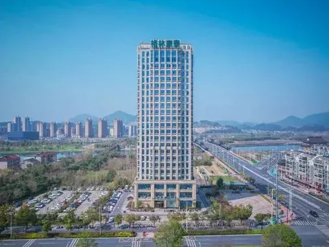Xuancheng: Green Treelnn