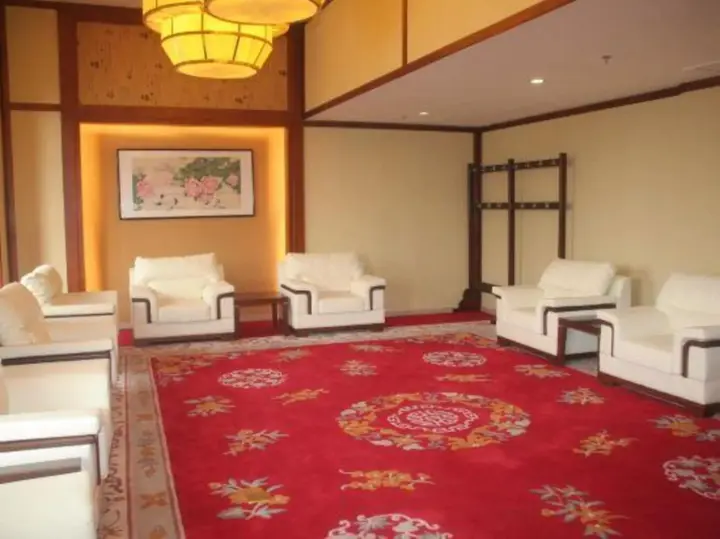 Лянфан: Fuangong Hotel