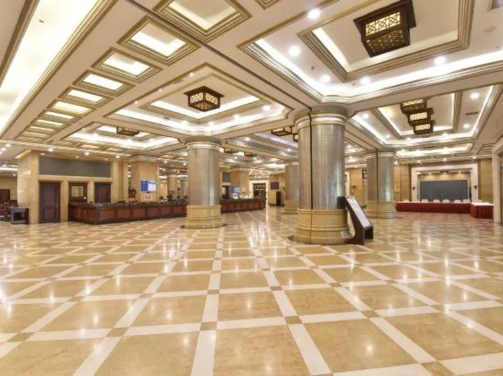 Лянфан: Fuangong Hotel