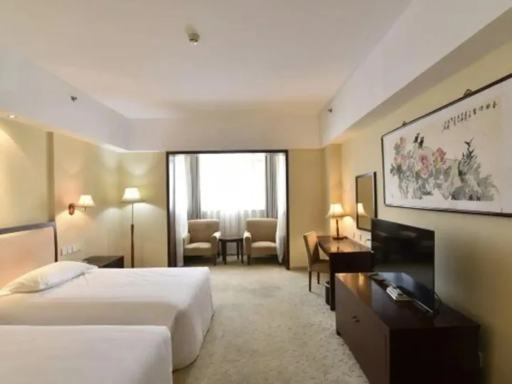 Лянфан: Fuangong Hotel