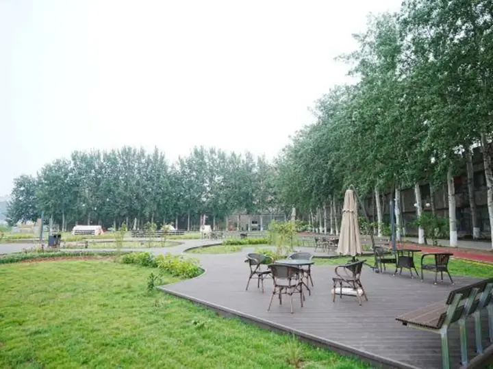 Лянфан: Fuangong Hotel