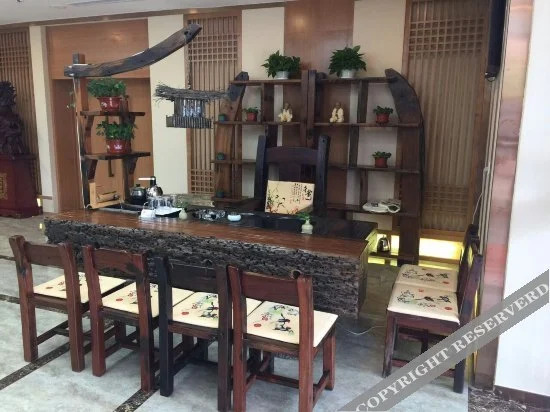 Синтай: Yuelai Hotel