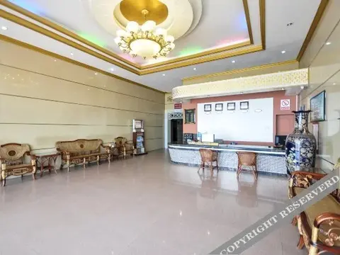 Циньхуандао: Qinshun Seaview Hotel (Nandaihe Xianluo Island Bathing Beach)