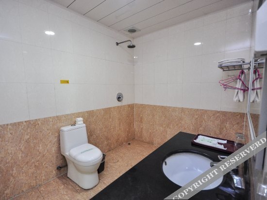 Циньхуандао: Qinshun Seaview Hotel (Nandaihe Xianluo Island Bathing Beach)