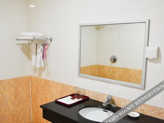 Циньхуандао: Qinshun Seaview Hotel (Nandaihe Xianluo Island Bathing Beach)