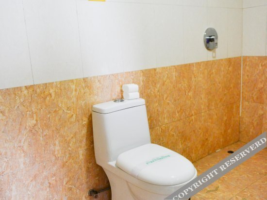 Циньхуандао: Qinshun Seaview Hotel (Nandaihe Xianluo Island Bathing Beach)