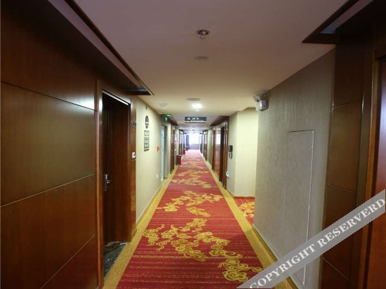Паниин: Super 8 Hotel (Panjin Tianjia Taishan Road Wanda Branch)