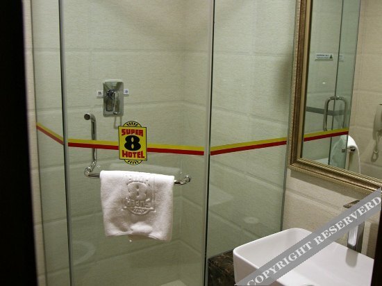 Паниин: Super 8 Hotel (Panjin Tianjia Taishan Road Wanda Branch)