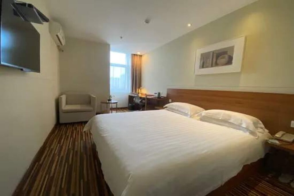 Лоян: Jinjiang Inn Fashion Hotel (Luoyang Longmen High-speed Railway Station)