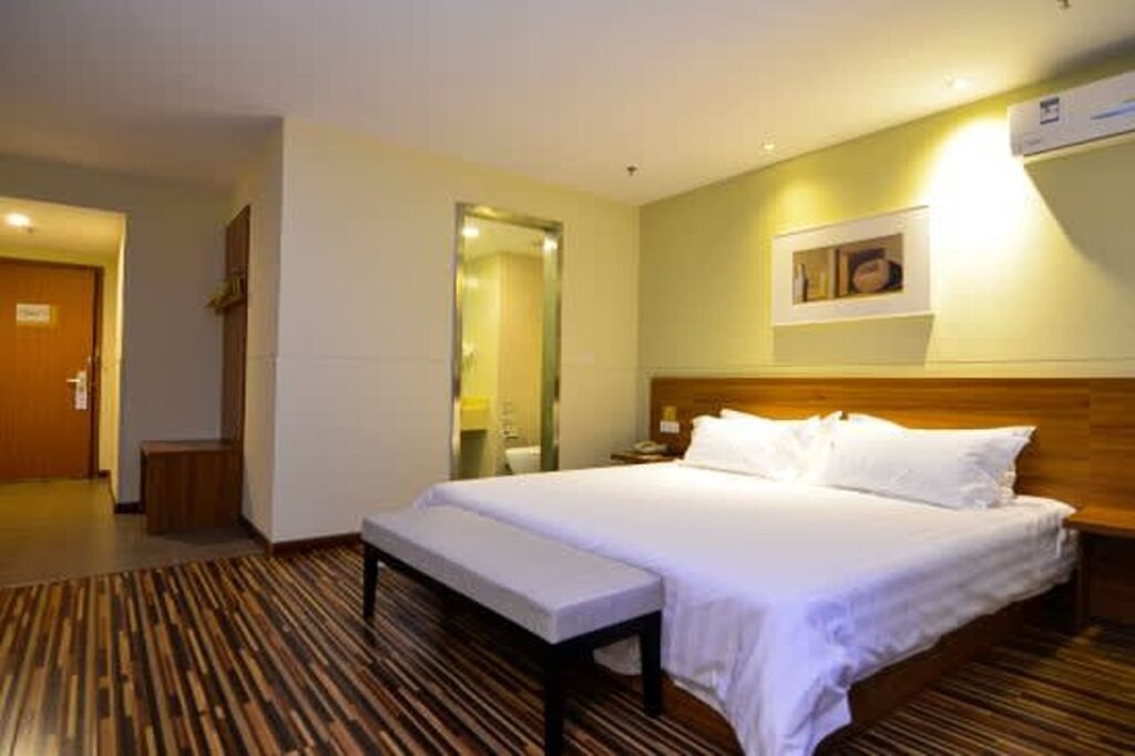 Лоян: Jinjiang Inn Fashion Hotel (Luoyang Longmen High-speed Railway Station)