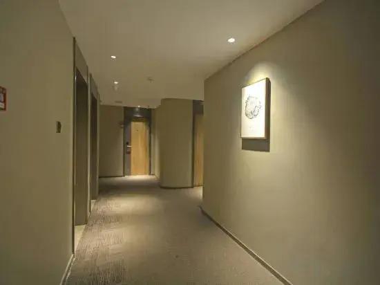Чжанцзякоу: Home Inns (Zhangjiakou victory of North Street five one square store)