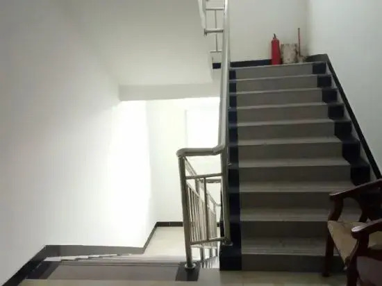 Чжэнчжоу: yuejia Express Hotel
