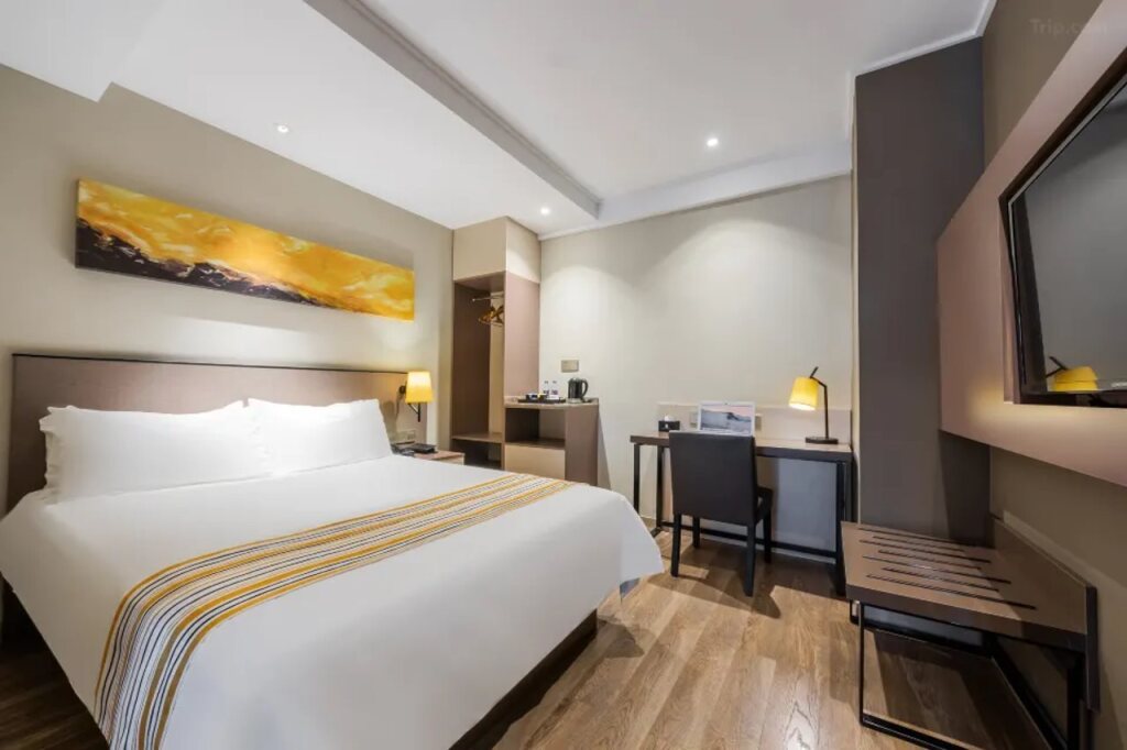 Ханчжоу: Home Inn Plus (Qiandao Lake Scenic Area)