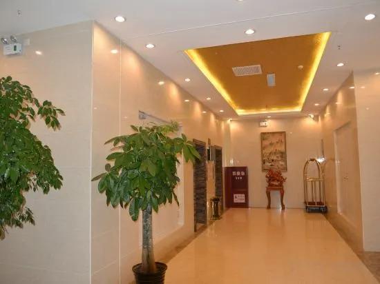Баодин: Baiyangdian Huayang Hot Spring Hotel