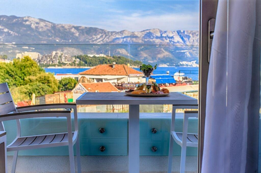 Будва: Hotel Wow
