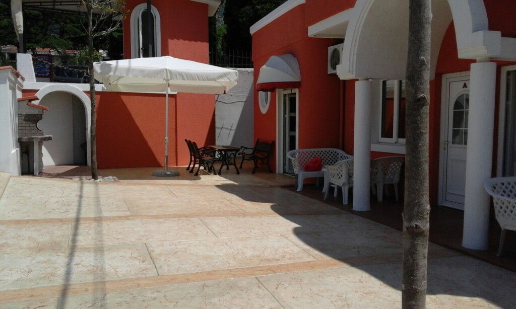 Сутоморе: apartments kruna jovanović