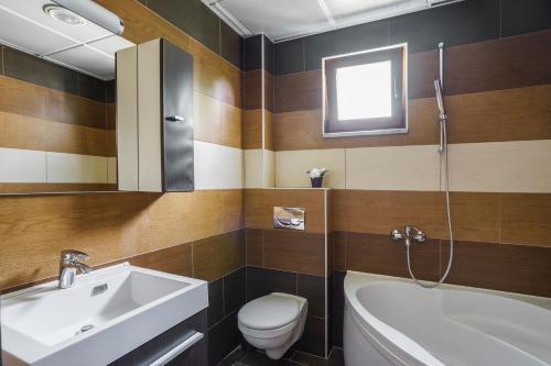 Тиват: Donja Lastva Apartments