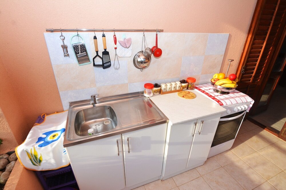 Доброта: Apartments & Rooms Vanja