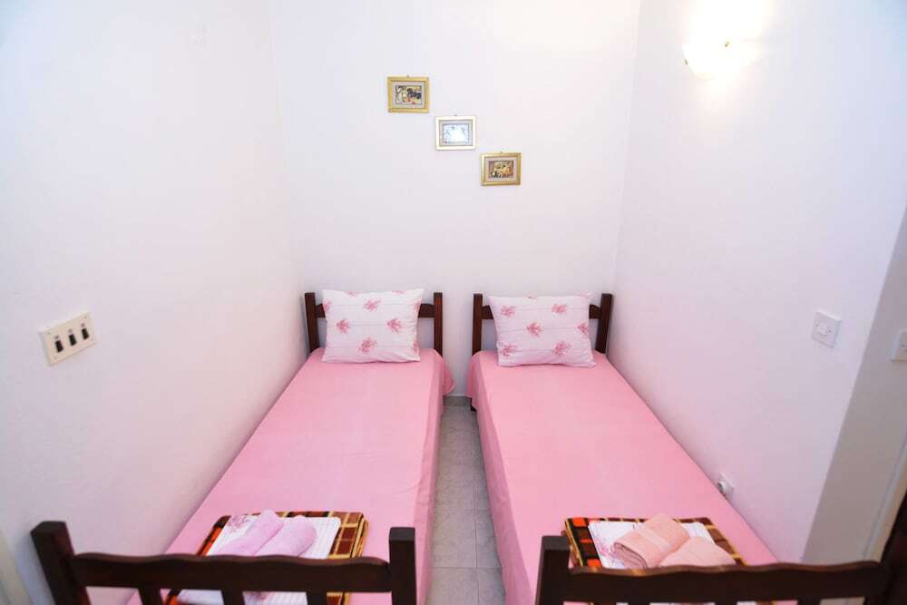 Доброта: Apartments & Rooms Vanja