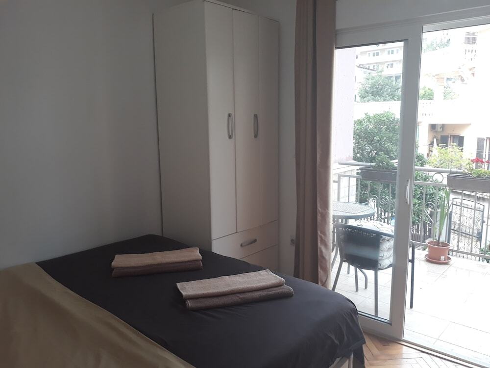 Будва: Radovic apartments