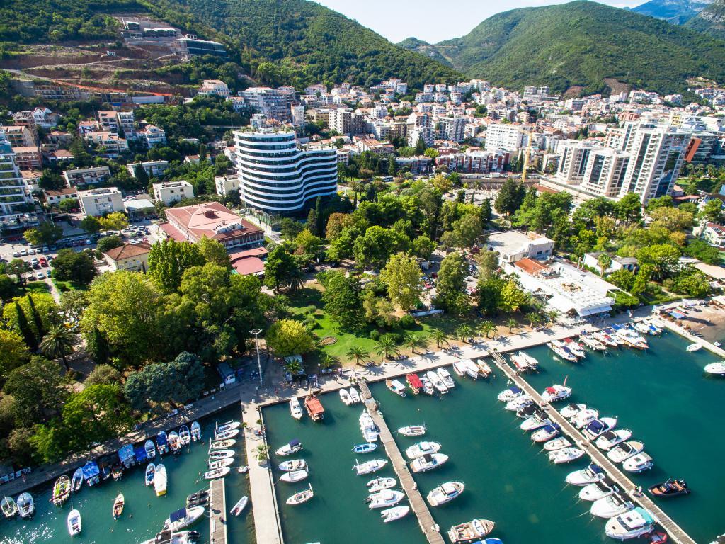 Будва: Апартаменты Royal Gardens Budva