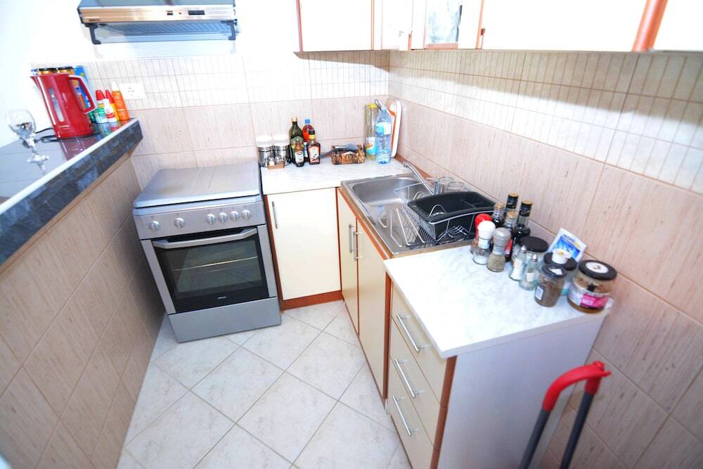 Тиват: Apartments Antonio