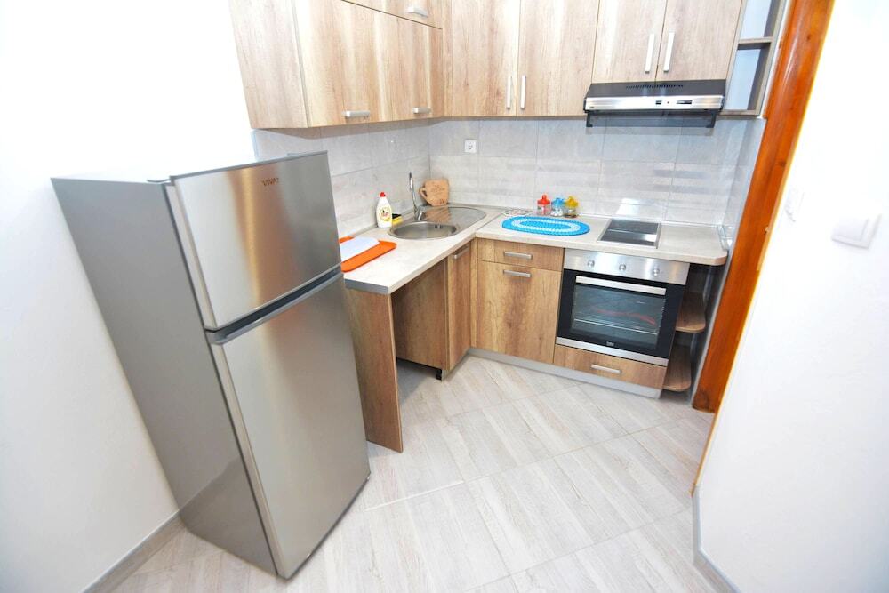 Тиват: Apartments Antonio