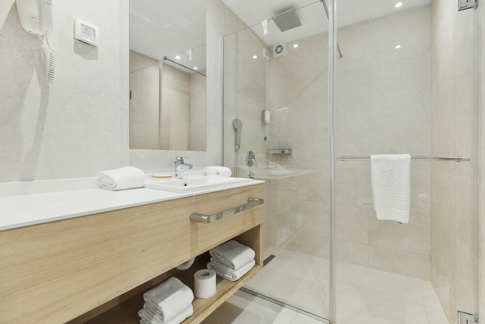 Бечичи: Hotel Harmonia