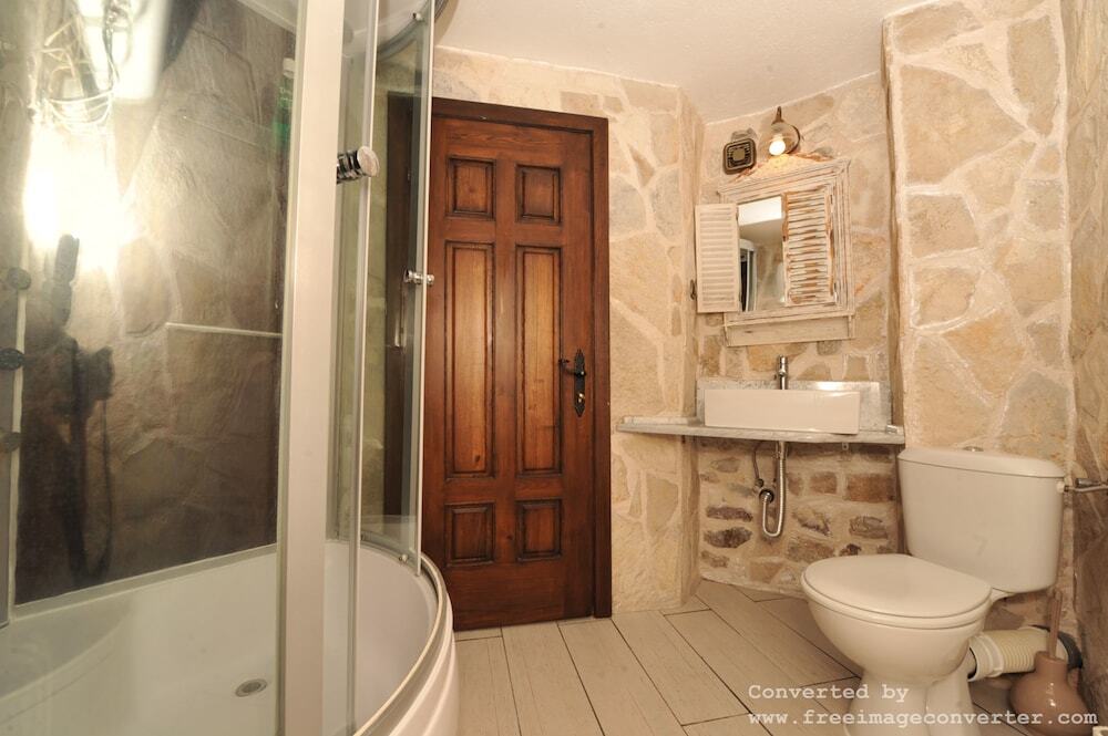 Доброта: Una Apartments II - Adults only