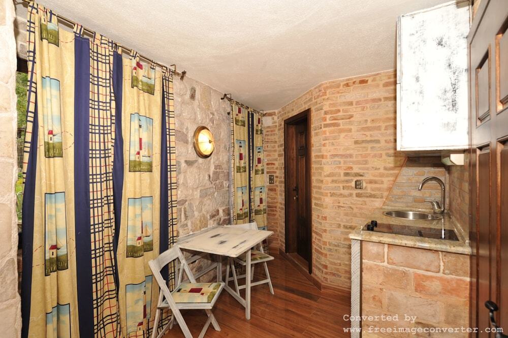 Доброта: Una Apartments II - Adults only