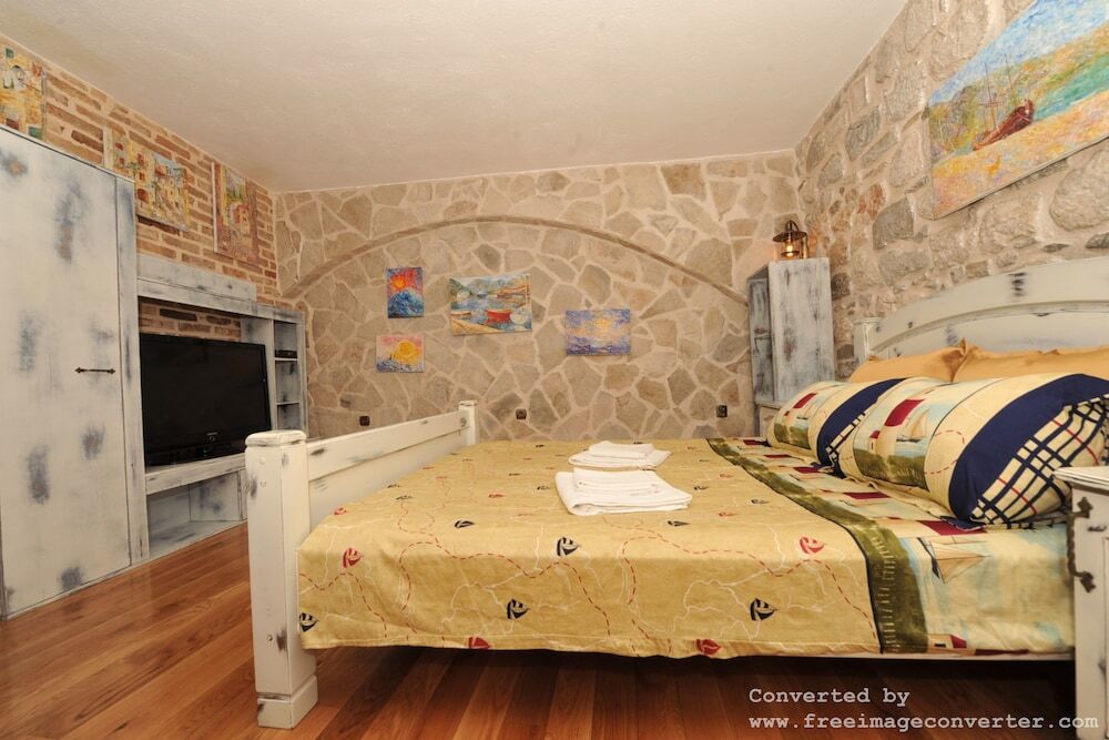 Доброта: Una Apartments II - Adults only