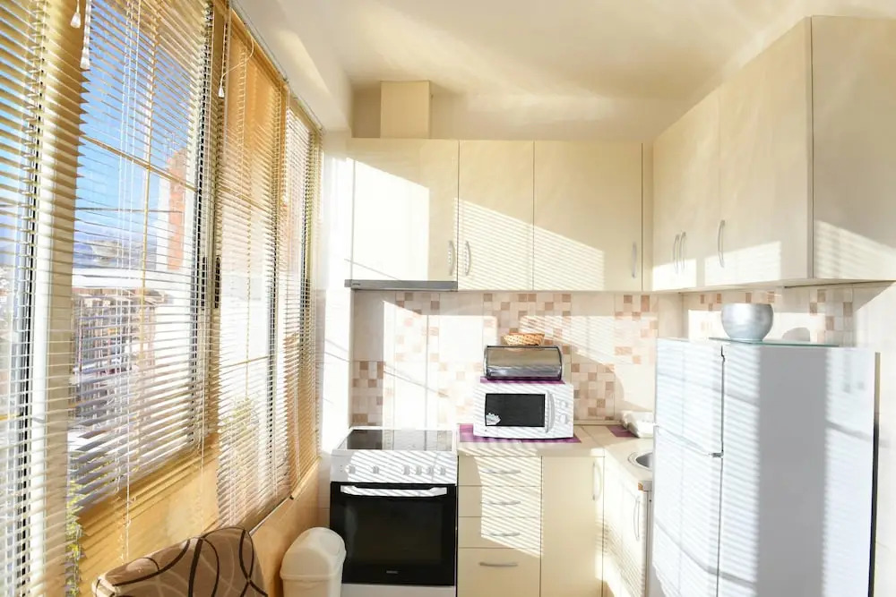 Тиват: Apartments R.