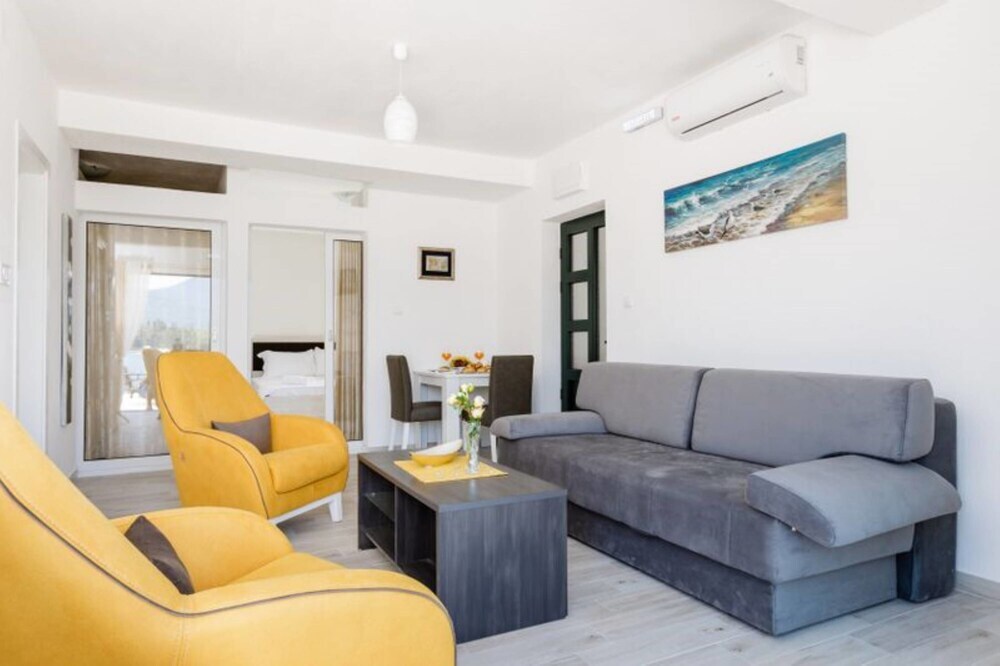 Тиват: Apartments Mia Krasici