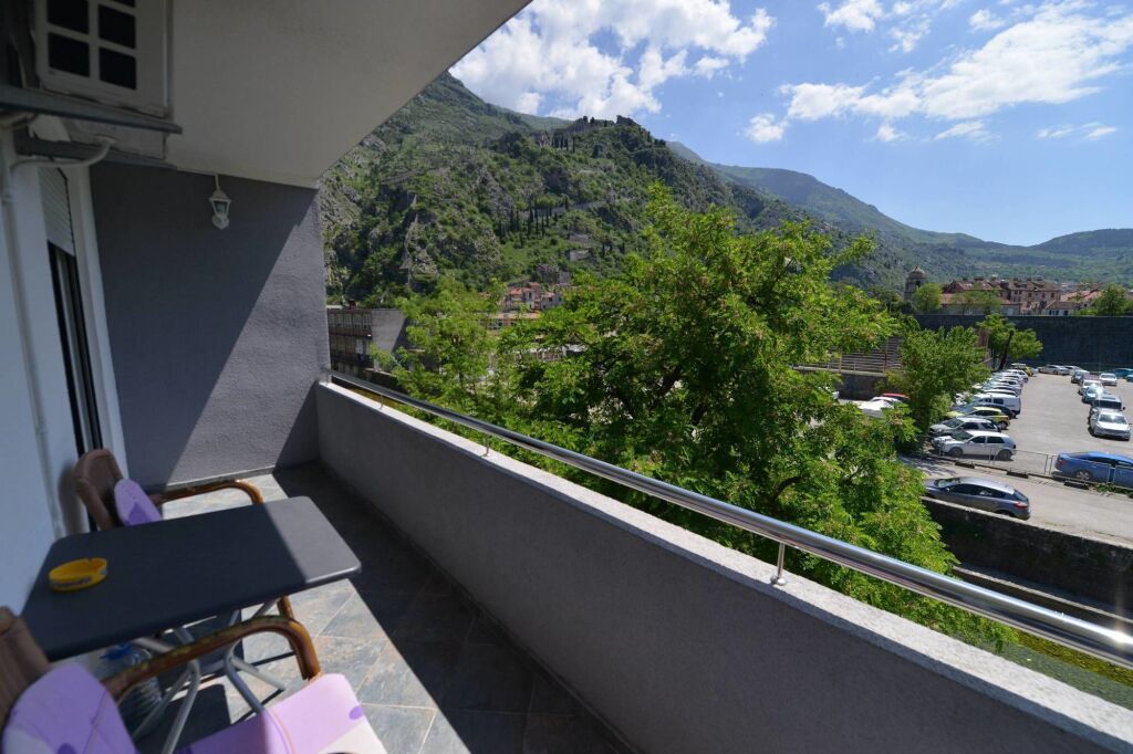 Доброта: J&P Apartments Kotor