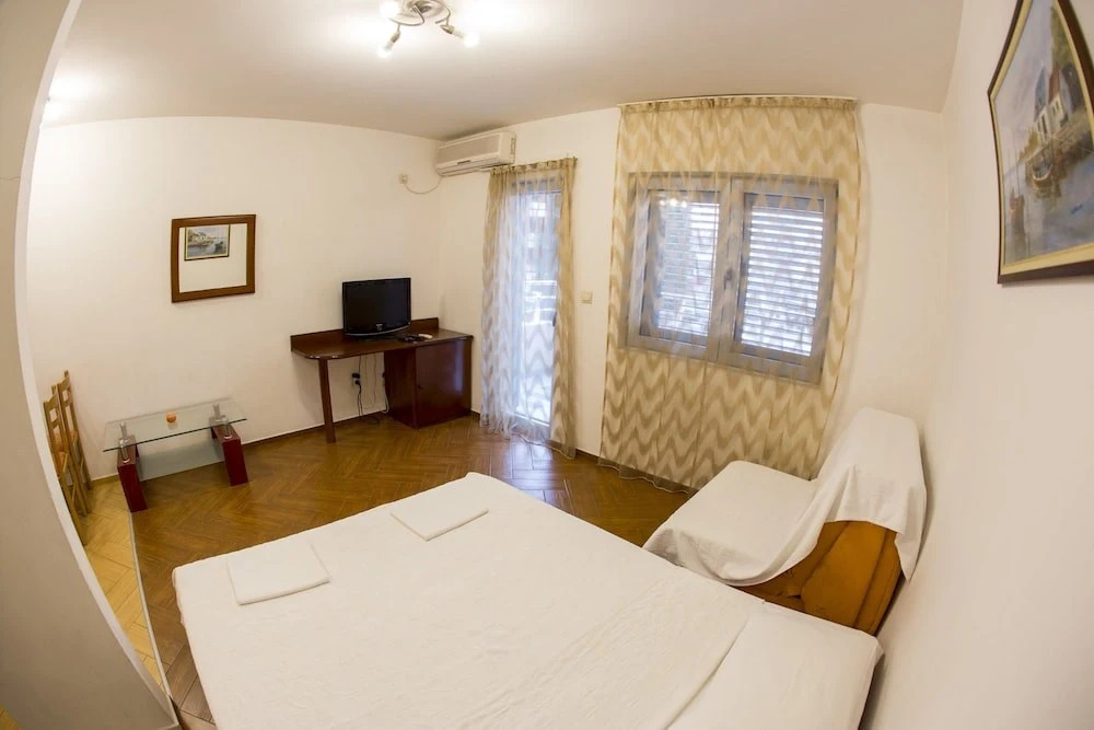 Будва: SMS Apartments