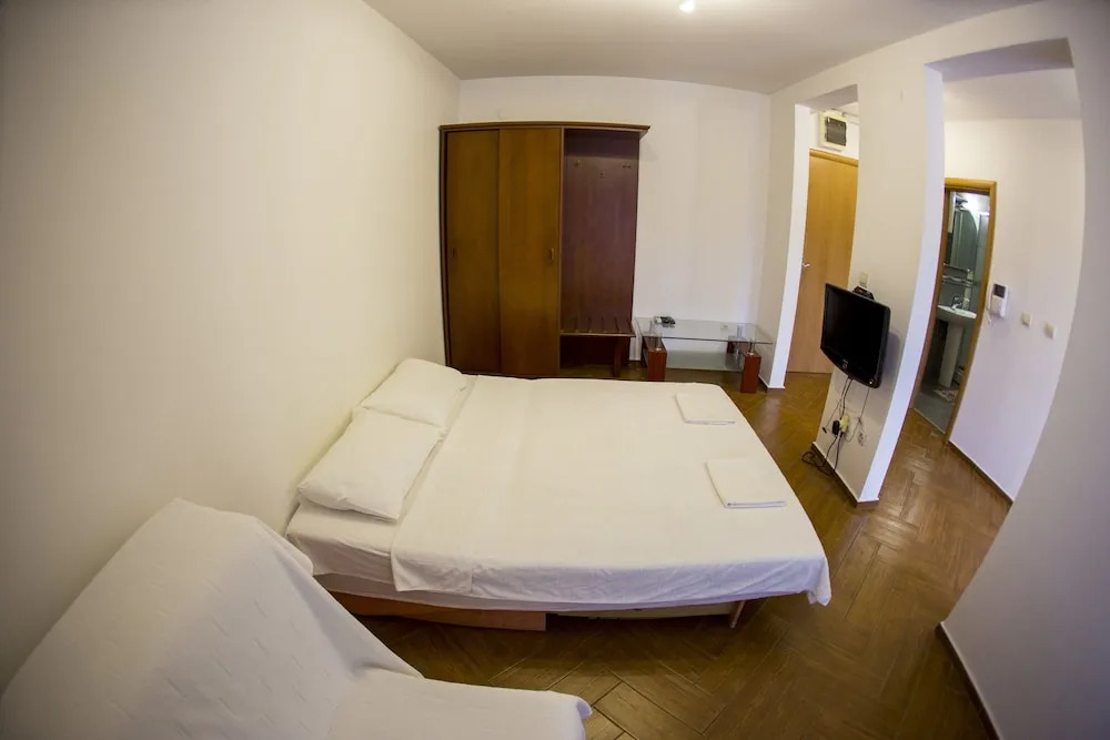Будва: SMS Apartments